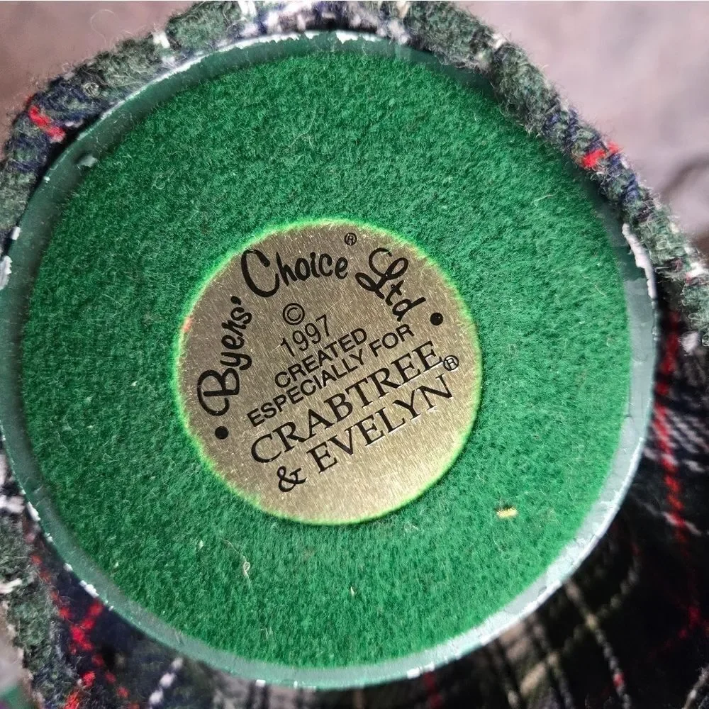 Byers Choice Ltd Crabtree & Evelyn  red sweater plaid skirt  fair condition 1997